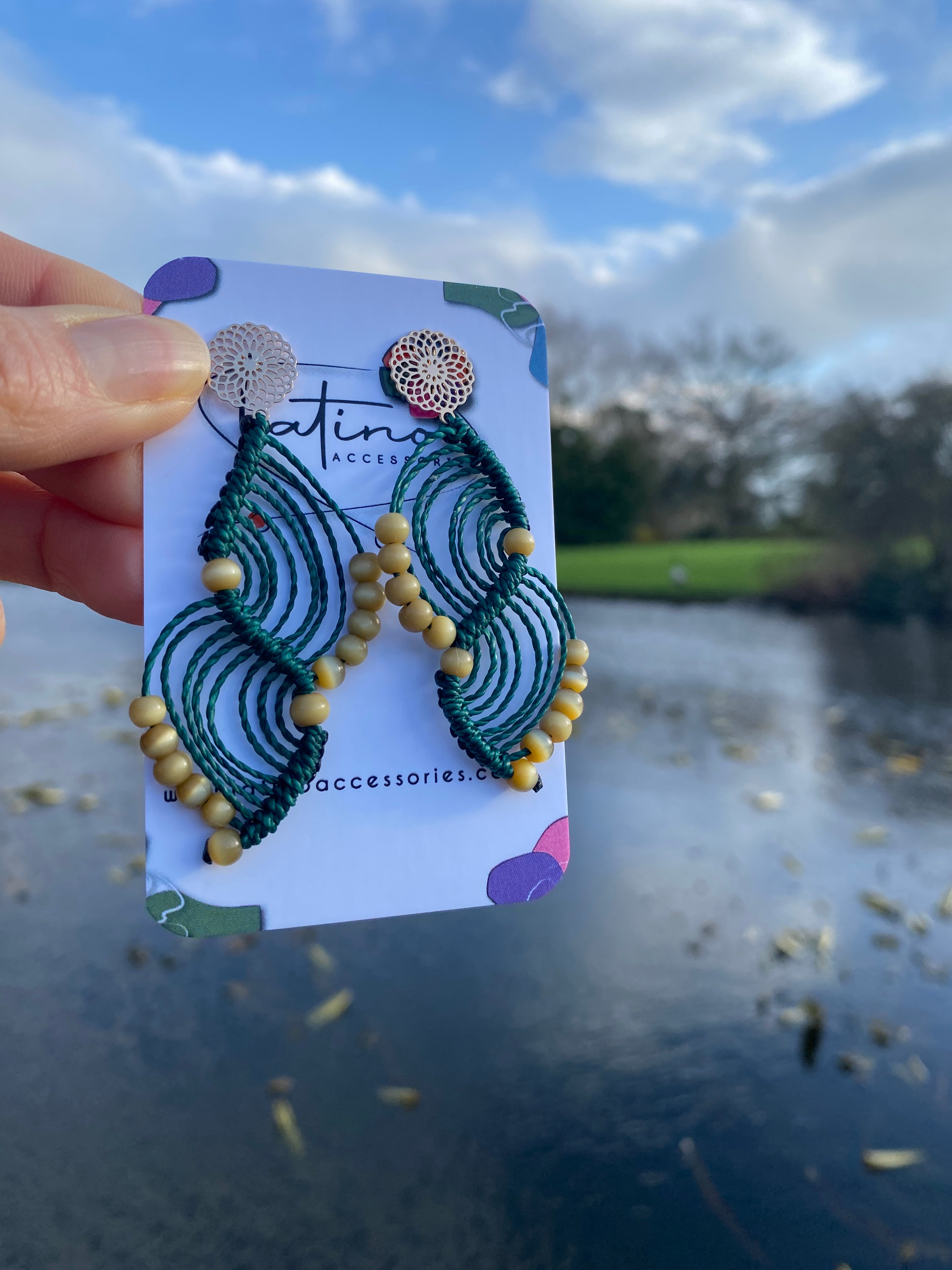 Emerald green - Macrame Earrings